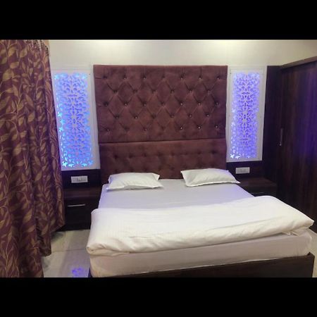 F L O R Hotel Солан Екстериор снимка